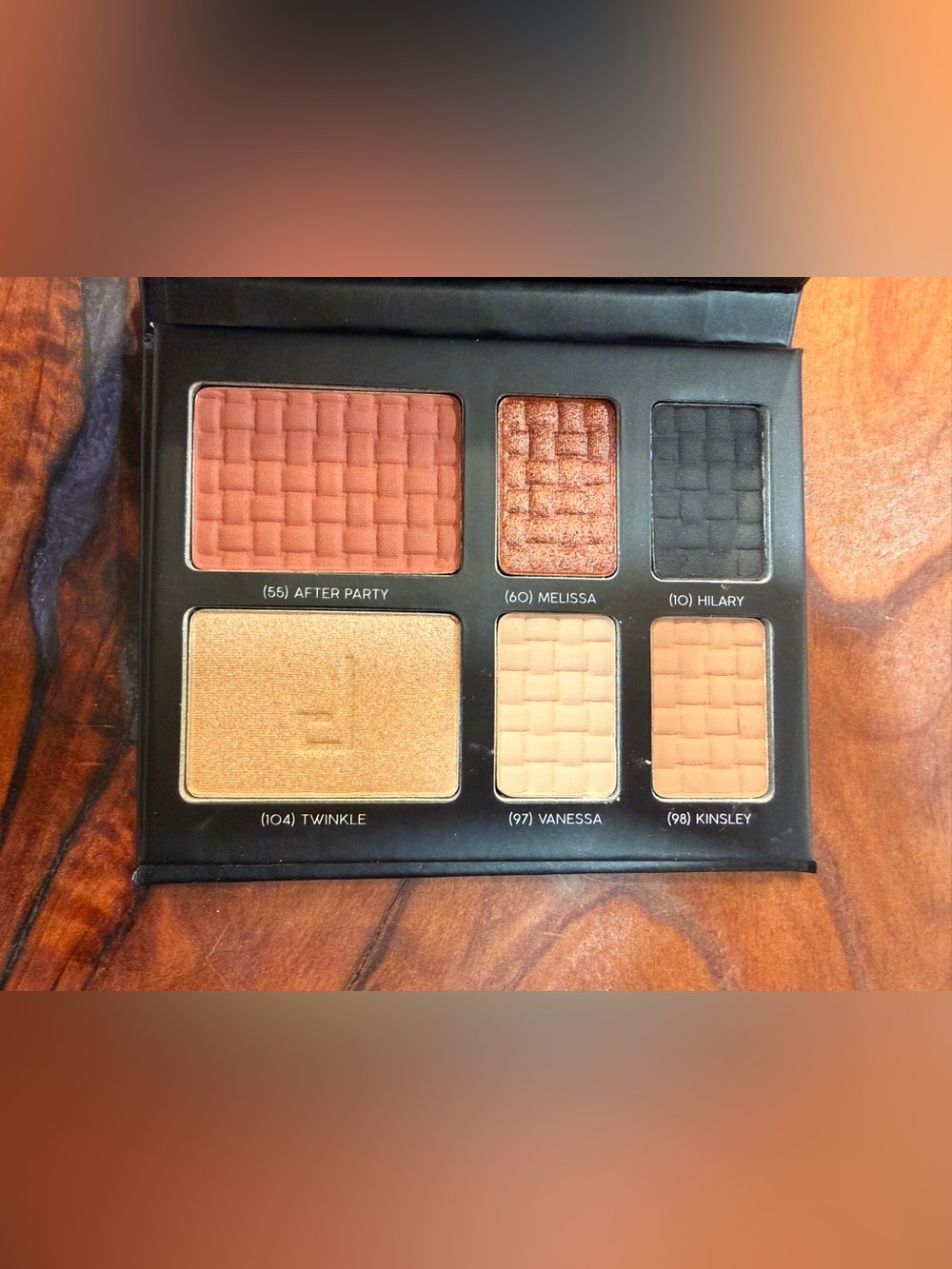 Doucce On The Go Travel Palette - Eyeshadow Highlighter Blush Neutral Warm